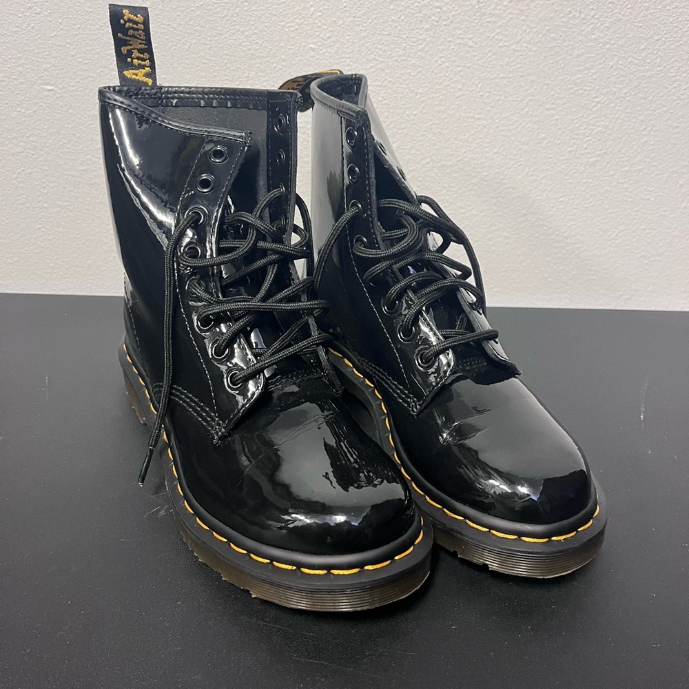 Dr. Martens Doc 1460 W Boots Black Patent Leather Size 6 - Picture 2 of 13